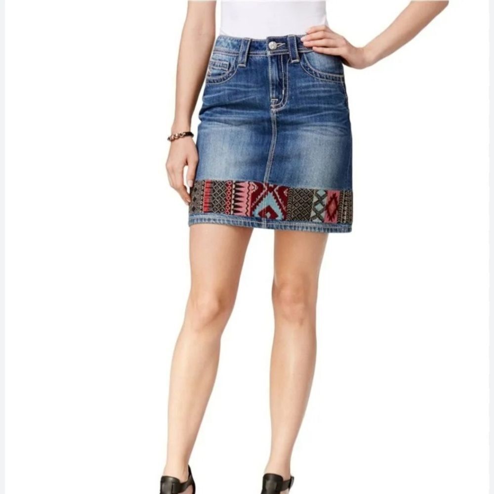 Miss Me High Rise Denim Skirt Geometric Embroidered Border Size 25 Western Boho